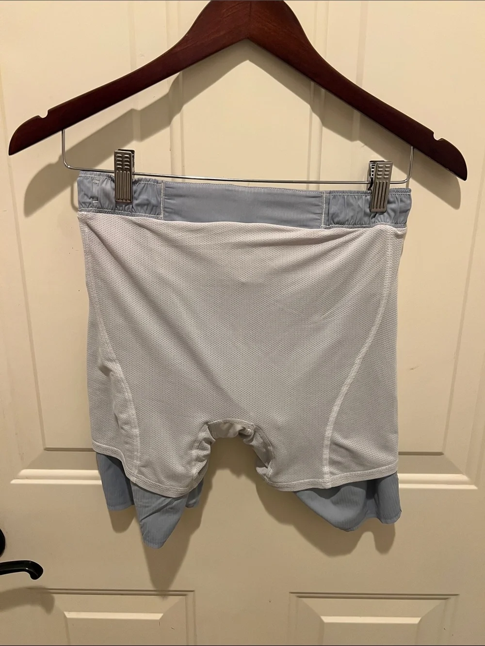 Lululemon men’s small light blue 6” inseam